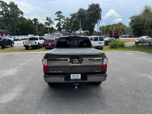 Used 2017 Nissan Titan Platinum Reserve AWD/4WD image 5