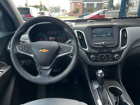 Used 2018 Chevrolet Equinox LS FWD image 8