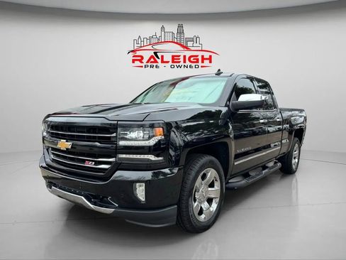 Used 2017 Chevrolet Silverado 1500 LTZ Z71 w/ LTZ Plus Package image 2