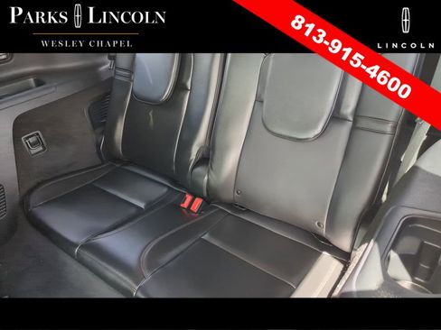 Certified 2023 Lincoln Aviator Standard w/ Premium Package image 16