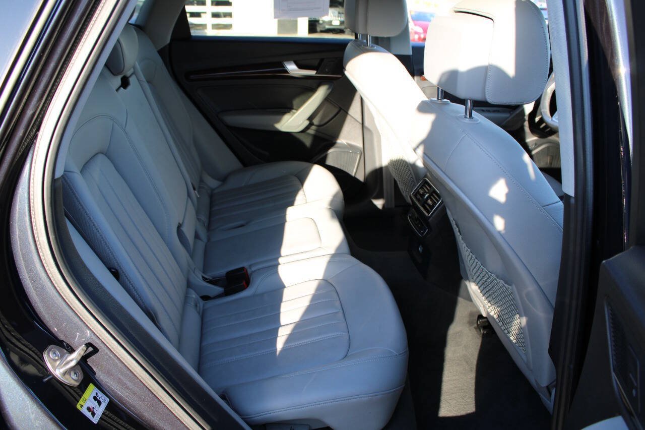 Used 2018 Audi Q5 2.0T Premium Plus w/ Premium Plus Package AWD/4WD image 13