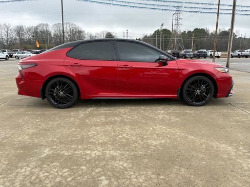 Used 2023 Toyota Camry XSE image 5