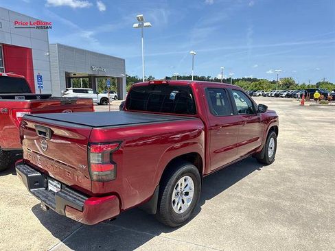 Used 2024 Nissan Frontier SV w/ Tow Package RWD image 7