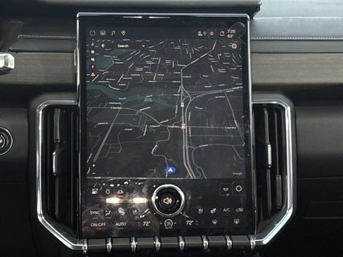 Used 2024 GMC Acadia Denali w/ Super Cruise Package image 5