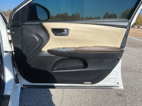 Used 2017 Toyota Avalon XLE Premium image 13