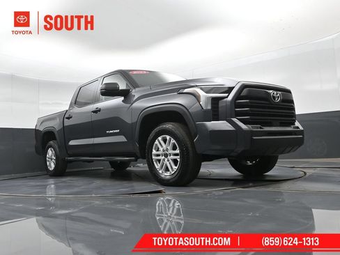 Used 2023 Toyota Tundra SR5 AWD/4WD image 39
