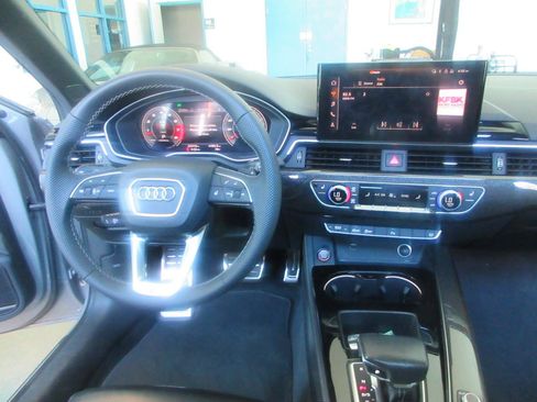 Used 2021 Audi S4 Premium Plus w/ Premium Plus Package AWD/4WD image 52
