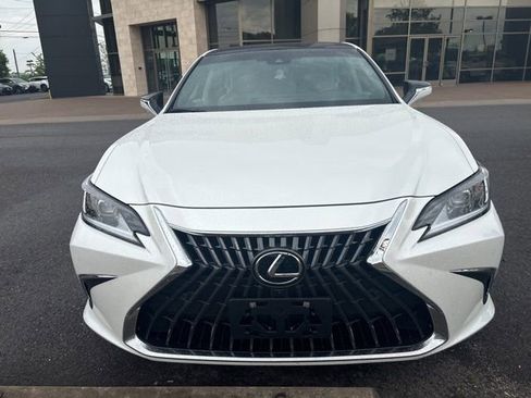 Used 2025 Lexus ES 350 Luxury image 10