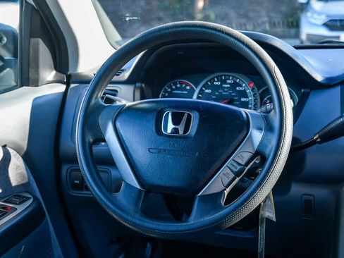 Used 2005 Honda Pilot LX image 12