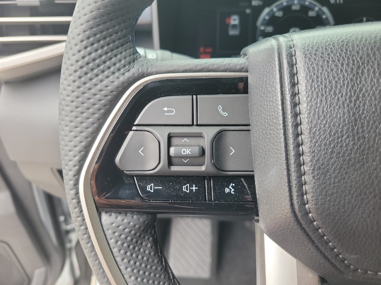 Used 2026 Toyota Tundra Platinum AWD/4WD image 19
