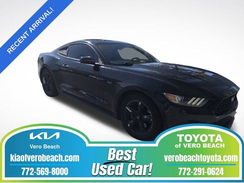 Used 2017 Ford Mustang Coupe image 1