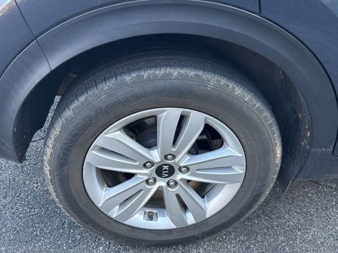 Used 2018 Kia Sportage LX image 12
