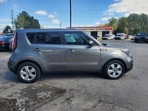Used 2019 Kia Soul image 8