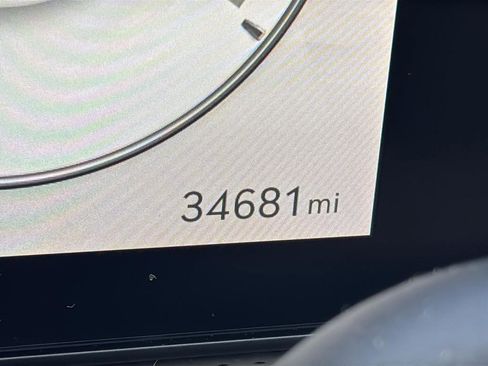 Certified 2023 Genesis GV60 Advanced image 30