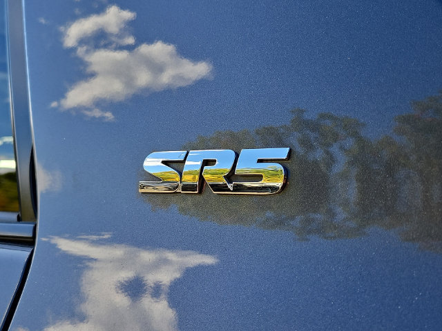 Used 2018 Toyota 4Runner SR5 Premium AWD/4WD image 32