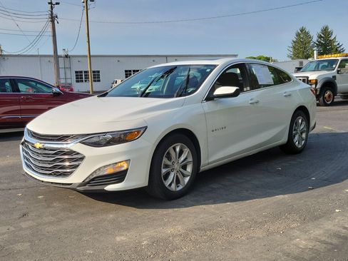 Used 2024 Chevrolet Malibu LT FWD image 2
