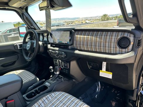 New 2026 Jeep Gladiator Sport AWD/4WD image 11