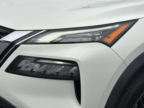 Used 2022 Nissan Rogue S FWD image 9