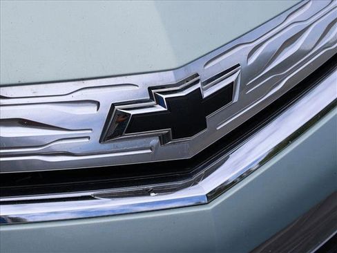 Used 2018 Chevrolet Volt Premier w/ Driver Confidence Package FWD image 30