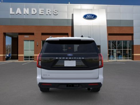 New 2026 Ford Expedition Active RWD image 5