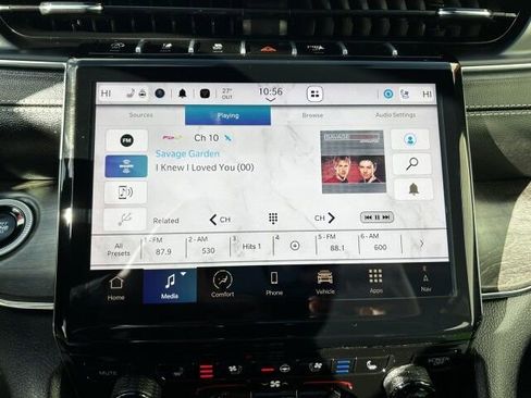 Used 2025 Jeep Grand Cherokee L Overland w/ Advanced Protech Group III image 29