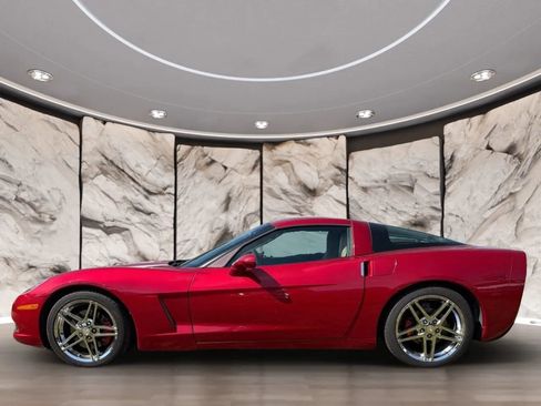Used 2005 Chevrolet Corvette Coupe w/ Preferred Equipment Group image 5