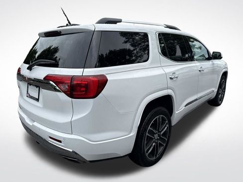 Used 2019 GMC Acadia Denali w/ Technology Package FWD image 5