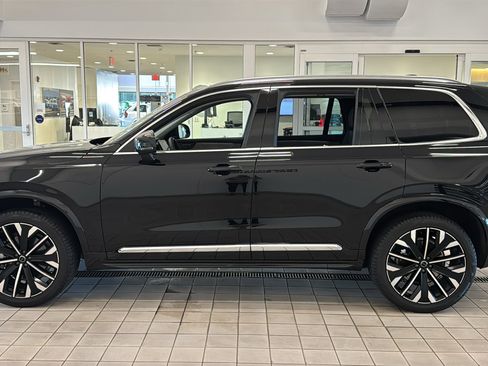 Used 2025 Volvo XC90 B6 Ultra w/ Protection Package Premier AWD/4WD image 8