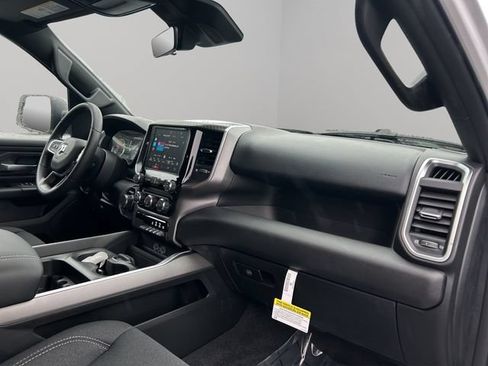 New 2026 RAM 1500 Express AWD/4WD image 27