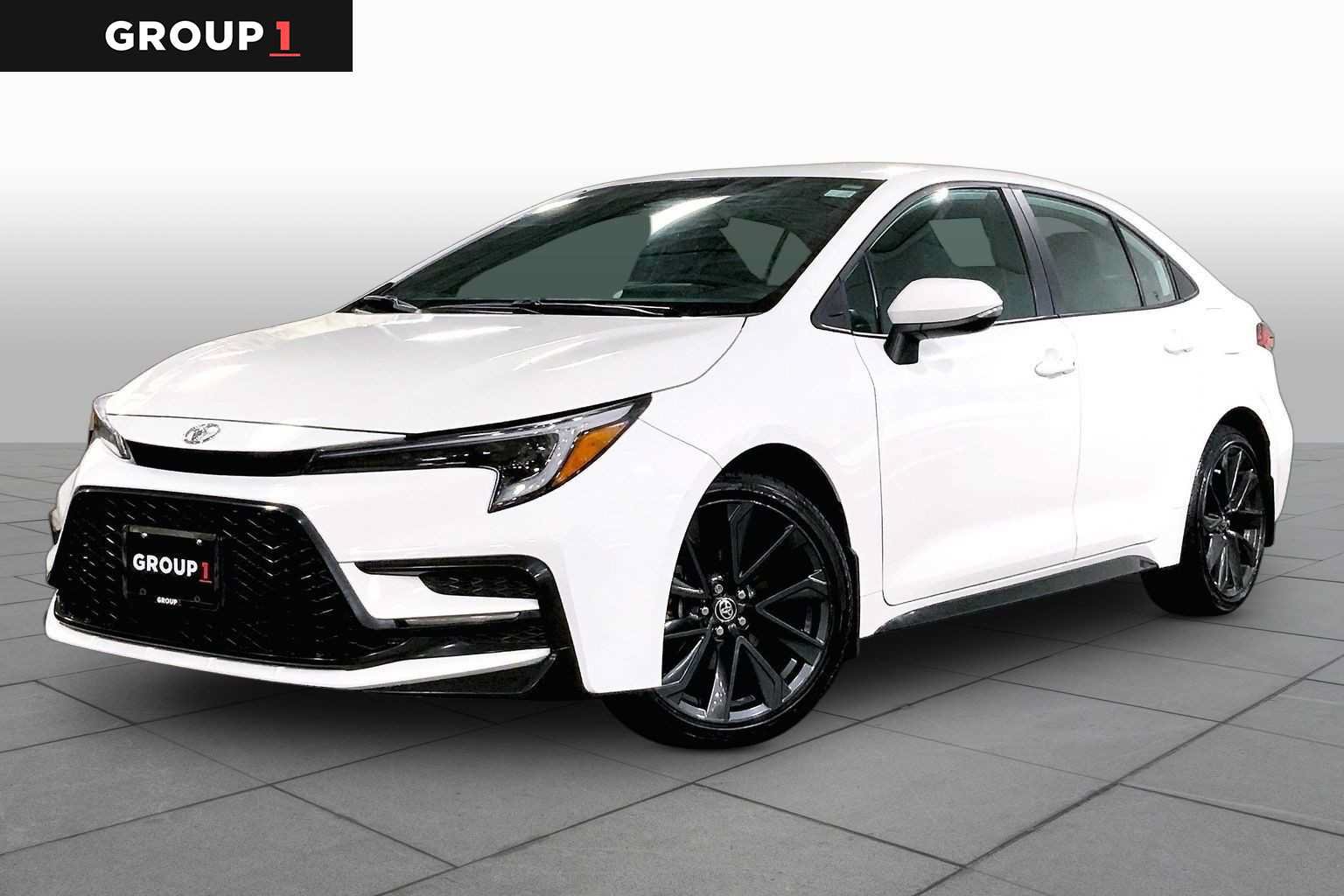 Certified 2024 Toyota Corolla SE FWD image 1