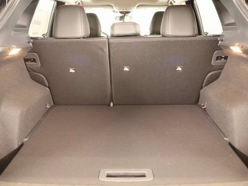 New 2026 Nissan Kicks SR w/ SR Premium Package FWD image 23