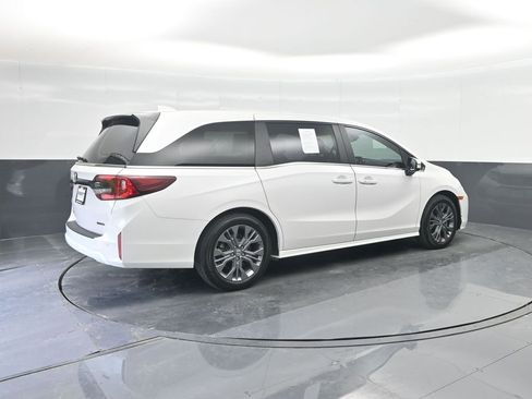 Used 2025 Honda Odyssey Touring image 15