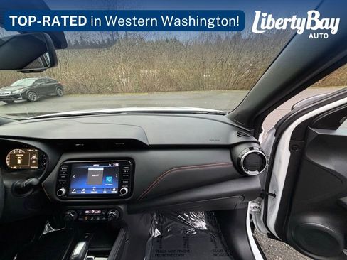 Used 2021 Nissan Kicks SR w/ SR Premium Package image 23