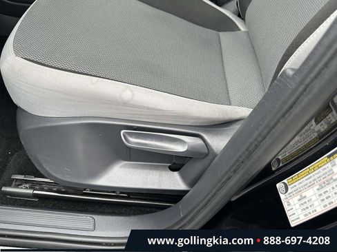 Used 2024 Volkswagen Taos S image 16