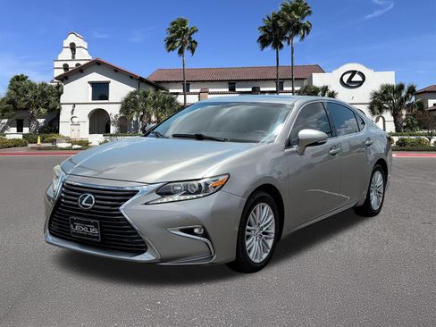 Used 2016 Lexus ES 350 w/ Premium Package w/Wood Trim FWD image 5