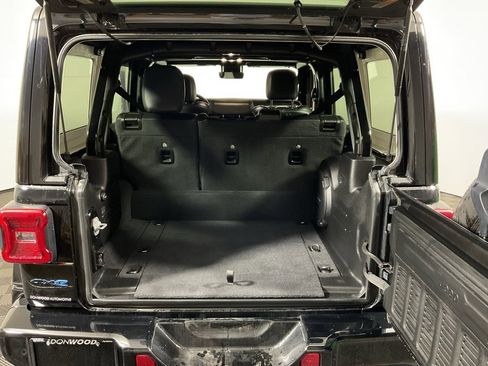 Used 2021 Jeep Wrangler Unlimited Sahara image 15