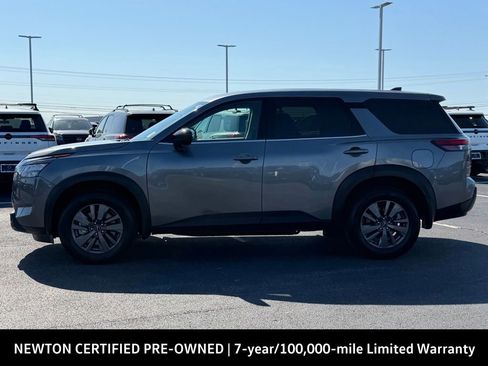 Used 2025 Nissan Pathfinder S FWD image 11