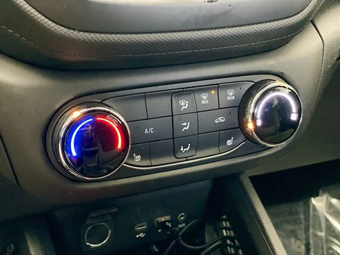 Used 2023 Chevrolet TrailBlazer LT image 11