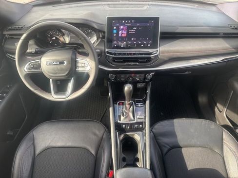 Used 2025 Jeep Compass Trailhawk AWD/4WD image 35