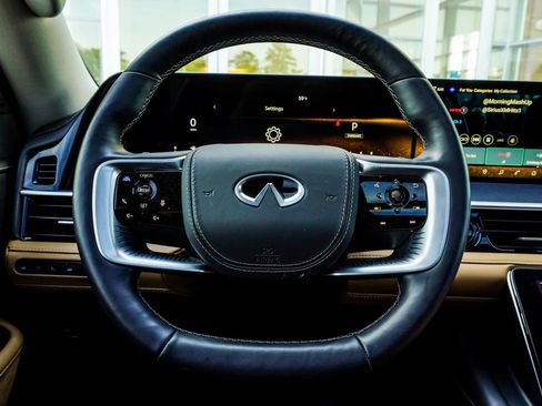 Certified 2025 INFINITI QX80 Sensory AWD/4WD image 29