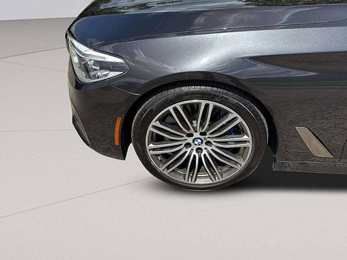 Used 2018 BMW M550i xDrive M550i xDrive AWD 4dr Sedan image 19