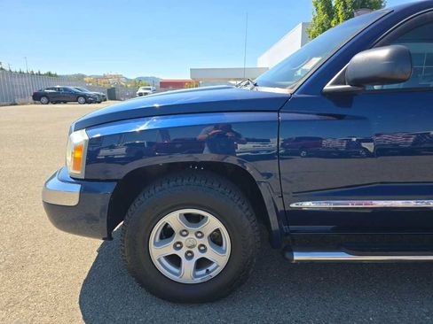 Used 2005 Dodge Dakota Laramie w/ Trailer Tow Group AWD/4WD image 21