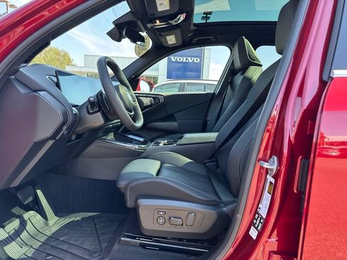 Used 2025 BMW X3 xDrive30i w/ Premium Package AWD/4WD image 4