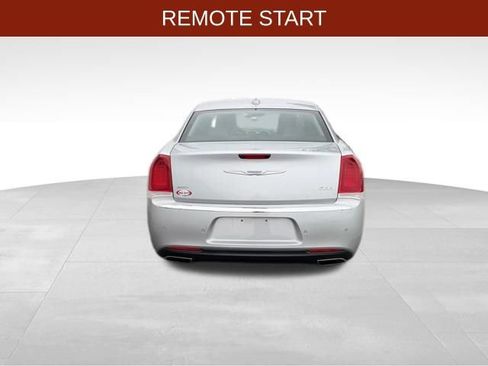 Used 2021 Chrysler 300 Touring L AWD/4WD image 6