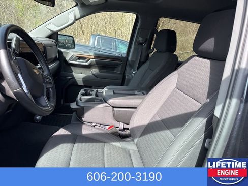 Used 2024 Chevrolet Silverado 1500 LT AWD/4WD image 17