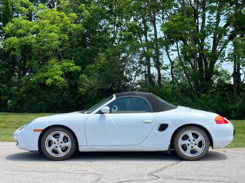 Used 1998 Porsche Boxster RWD image 2