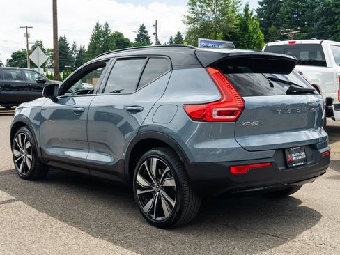 Used 2021 Volvo XC40 P8 Recharge w/ Advanced Package AWD/4WD image 4