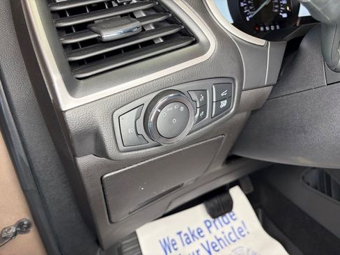 Used 2021 Ford Edge SEL w/ Convenience Package image 15