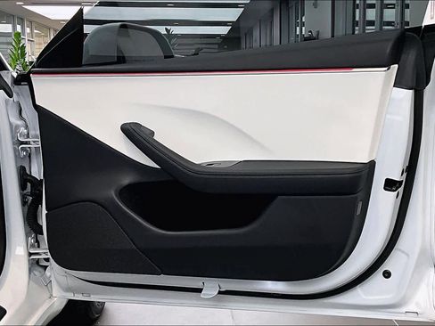 Used 2024 Tesla Model 3 Standard Range image 21