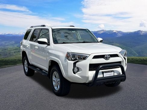 Used 2019 Toyota 4Runner SR5 AWD/4WD image 8